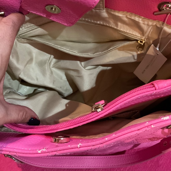 New York and Company Pink shoulder bag with chain - Picture 5 of 9